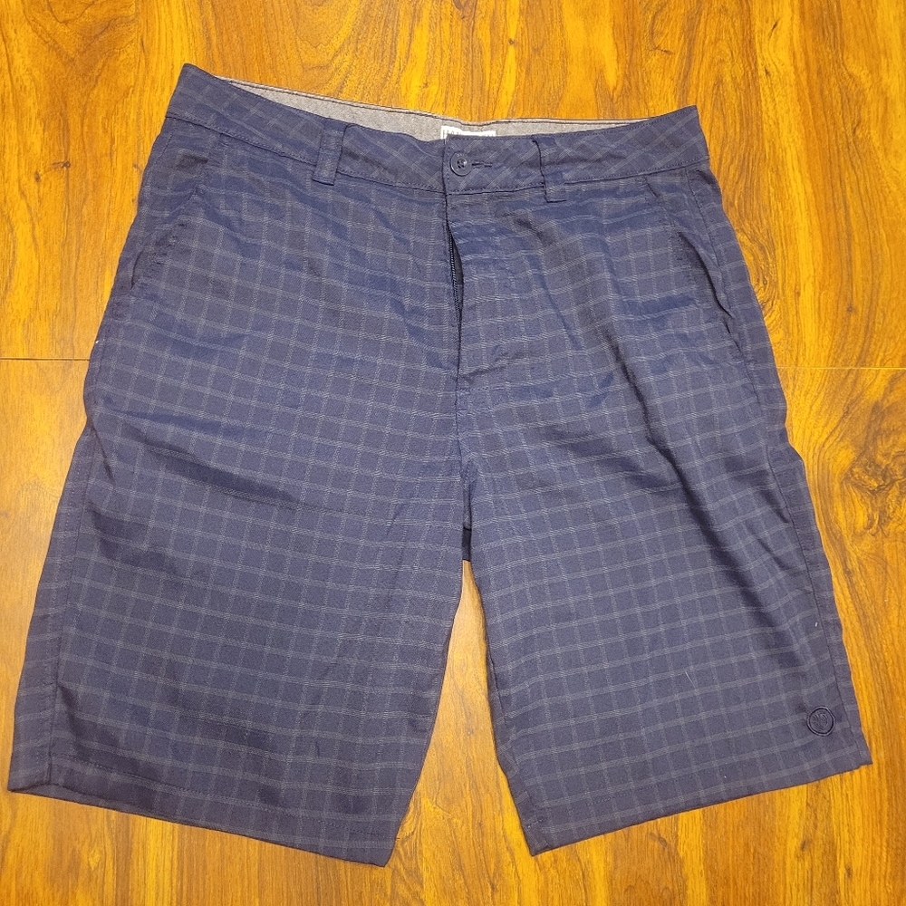 Hang ten shorts size 32